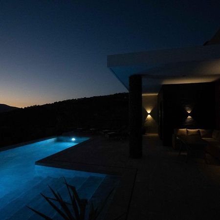 Villa Fahrenheit El Gastor Bagian luar foto
