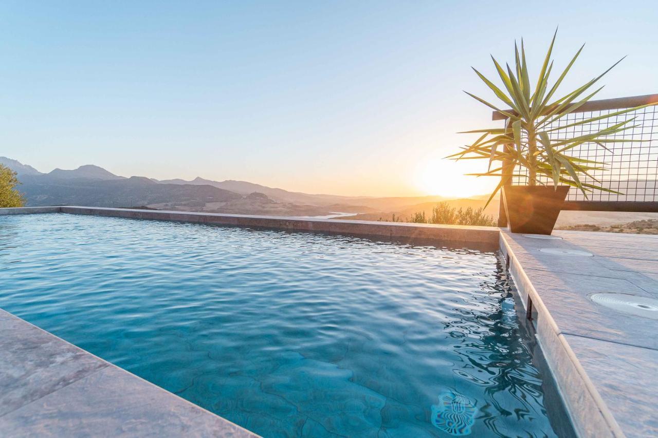 Villa Fahrenheit El Gastor Bagian luar foto